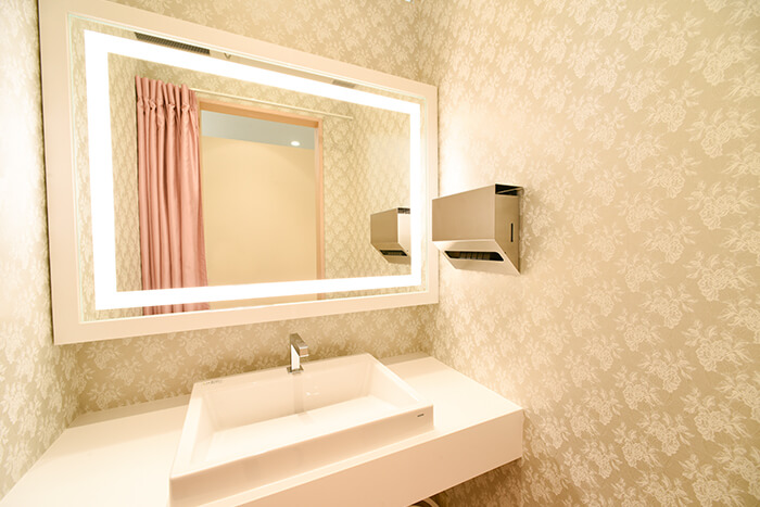 パウダールーム